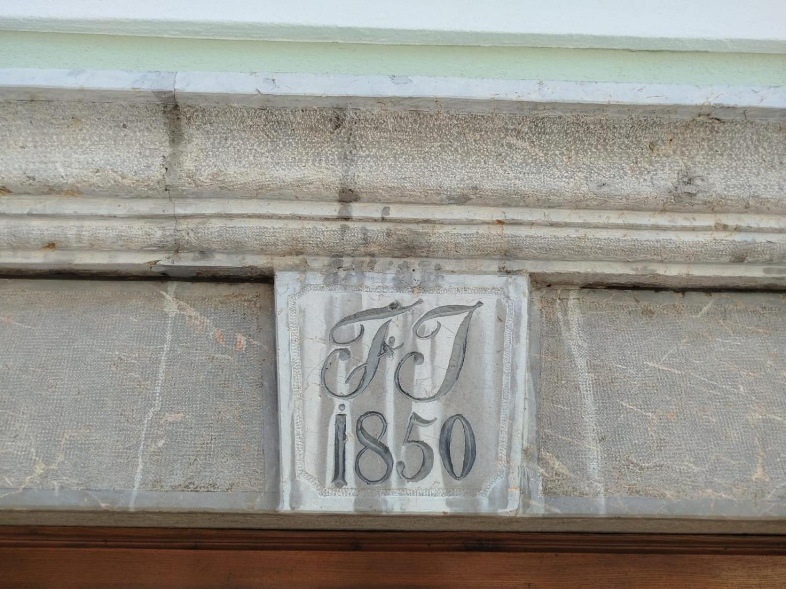 Apartma Mamut 1850 卡姆尼克 外观 照片