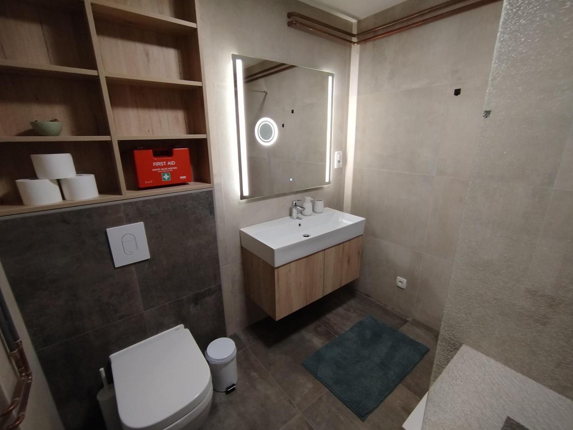 Apartma Mamut 1850 卡姆尼克 外观 照片